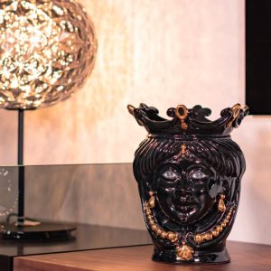 Testa h 25 c/perline black/gold c/espressione labbra arancio femmina