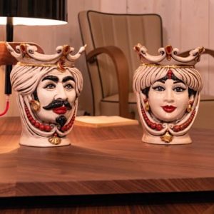 Testa h 25 c/perline madreperla antichizzato oro e lustri femmina