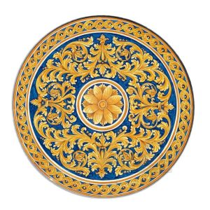 Tavolo in pietra lavica quadrato 120x120 ornato fondo blu (c/piede articolo 106 o 114)