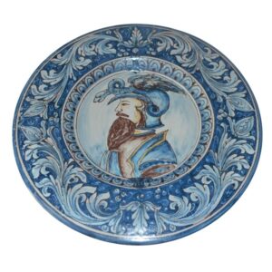 Piatto cap. prete Ø 35 c/figurato ornato mono blu
